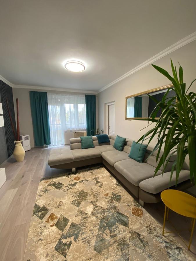 Oliaparman Appartement Eger Buitenkant foto