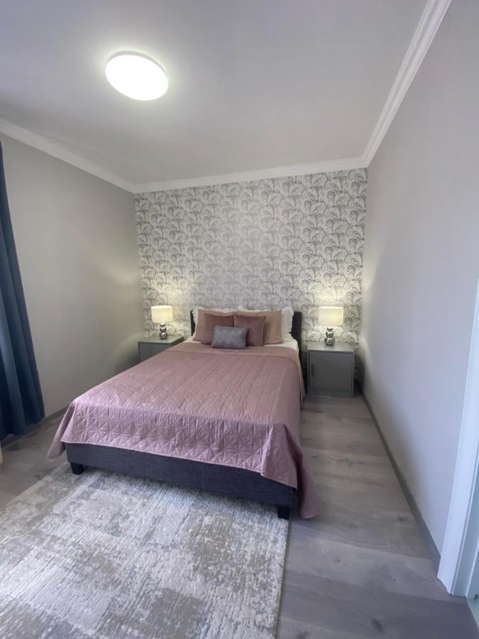 Oliaparman Appartement Eger Buitenkant foto