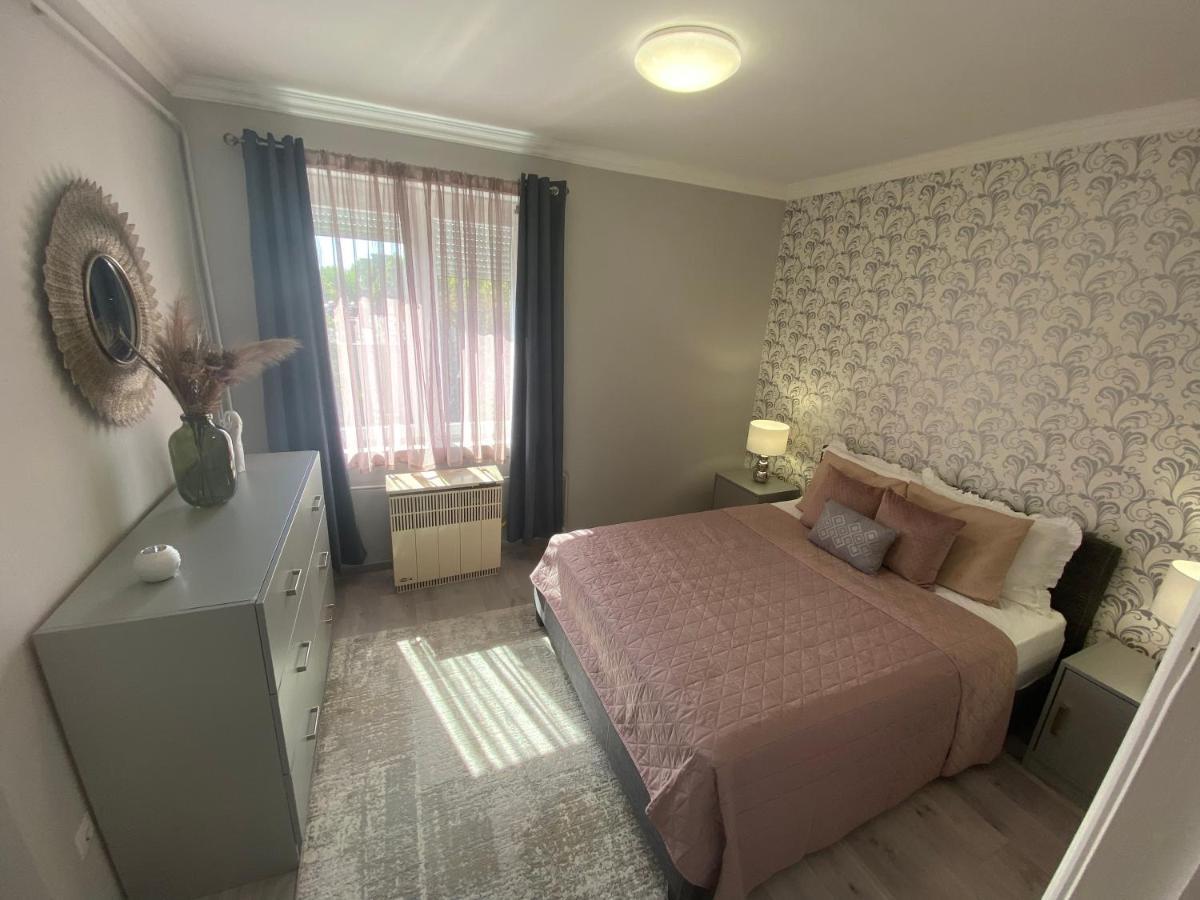 Oliaparman Appartement Eger Buitenkant foto